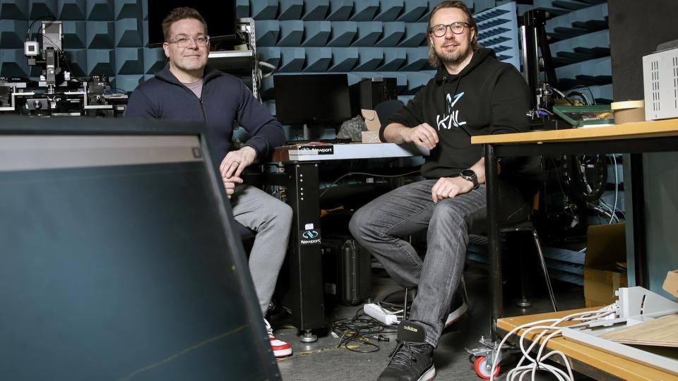 Matti Raustia (vas.) ja Toni Lindén ovat KNL-yrityksen perustajat.