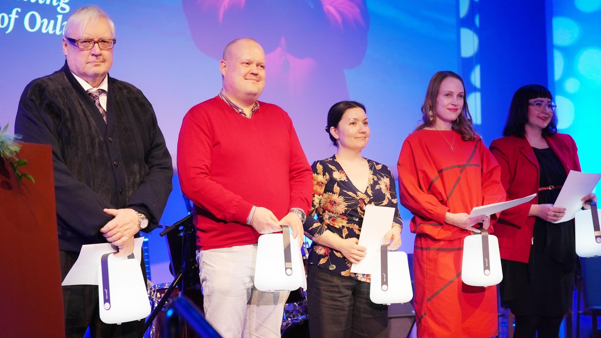 Valovoima-palkinnon saajat vuonna 2025: Kari Kärkkäinen, Osmo Kauppila, Lumi Viljakainen, Jenni Kinnunen ja Aino Isojärvi
