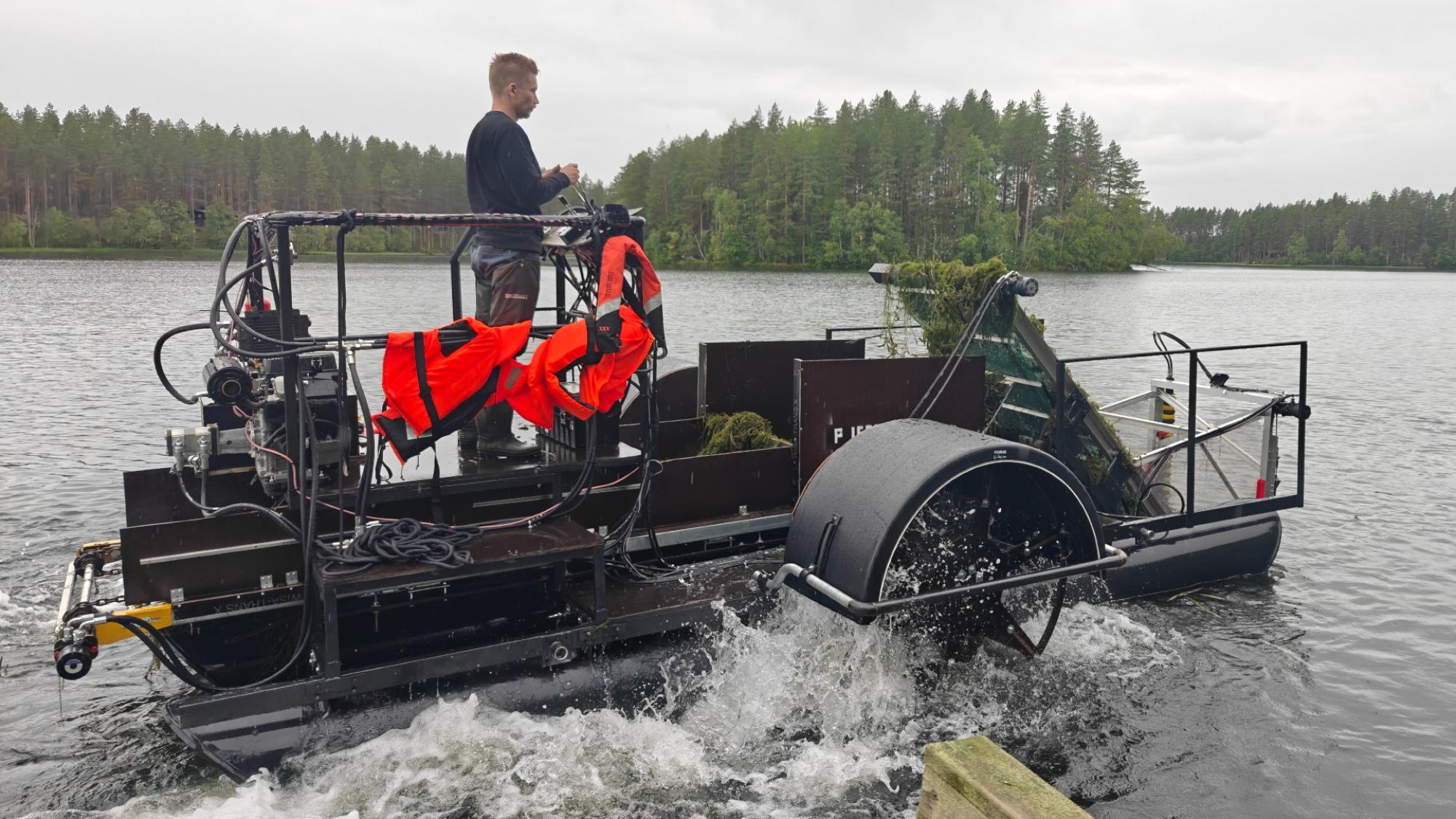 Iso laite järvellä